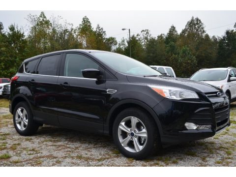 Tuxedo Black Ford Escape SE 1.6L EcoBoost.  Click to enlarge.