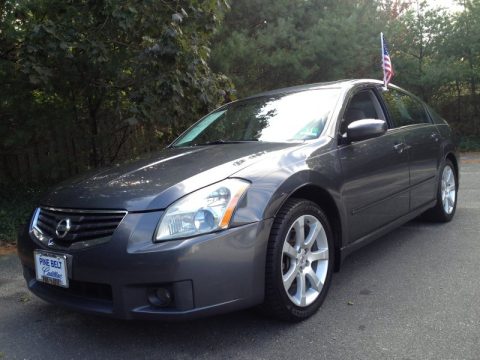Dark Slate Metallic Nissan Maxima 3.5 SE.  Click to enlarge.