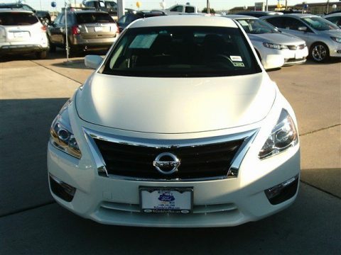 Pearl White Nissan Altima 2.5 S. Click to enlarge. Pearl White Nissan Altima 2.5 S. Click to enlarge.