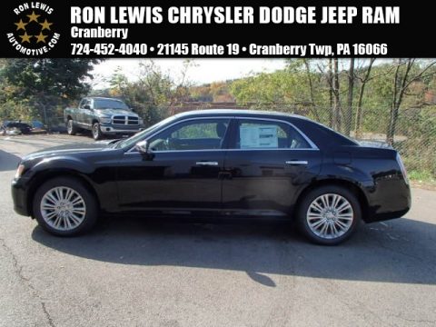 Phantom Black Tri-Coat Pearl Chrysler 300 C AWD.  Click to enlarge.