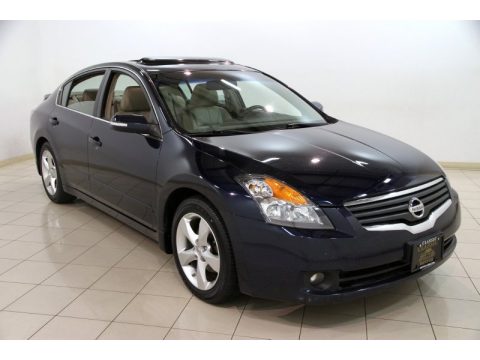 Majestic Blue Metallic Nissan Altima 3.5 SL.  Click to enlarge.