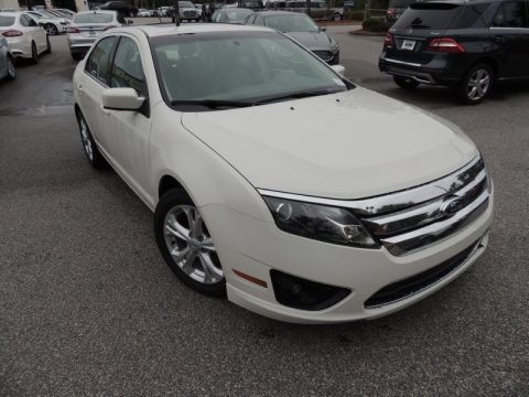 White Platinum Tri-Coat Ford Fusion SE.  Click to enlarge.