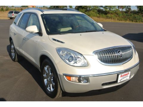 White Diamond Tricoat Buick Enclave CXL AWD.  Click to enlarge.