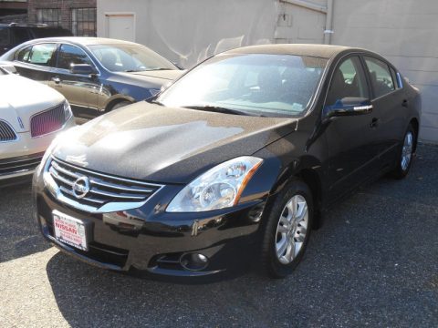 Super Black Nissan Altima 2.5 SL.  Click to enlarge.