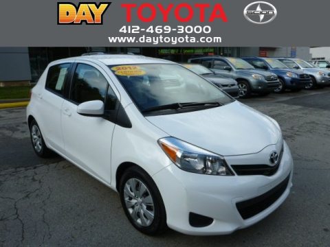 Super White Toyota Yaris L 5 Door.  Click to enlarge.