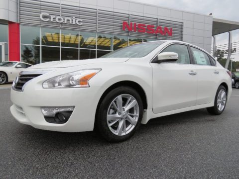 Pearl White Nissan Altima 2.5 SL.  Click to enlarge.
