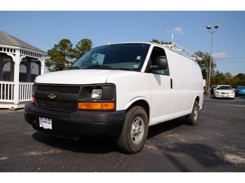 Summit White Chevrolet Express 1500 Cargo Van.  Click to enlarge.