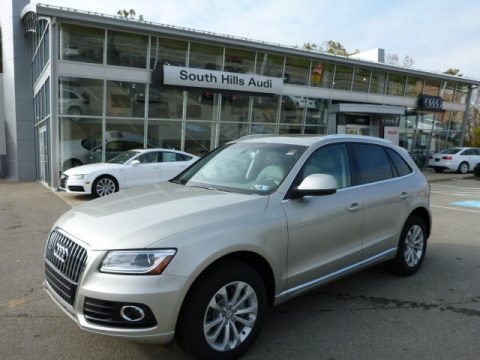 Cuvee Silver Metallic Audi Q5 2.0 TFSI quattro.  Click to enlarge.