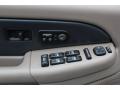 Controls of 2002 Chevrolet Avalanche Z71 4x4 #11