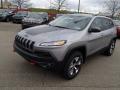Front 3/4 View of 2014 Jeep Cherokee Trailhawk 4x4 #2
