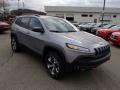Front 3/4 View of 2014 Jeep Cherokee Trailhawk 4x4 #4
