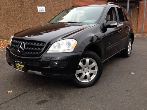 Black Mercedes-Benz ML 350 4Matic.  Click to enlarge.