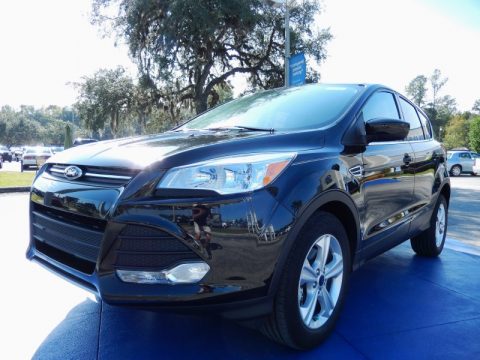 Tuxedo Black Ford Escape SE 1.6L EcoBoost.  Click to enlarge.