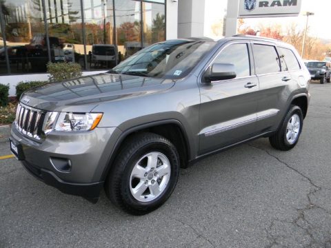 Mineral Gray Metallic Jeep Grand Cherokee Laredo 4x4.  Click to enlarge.