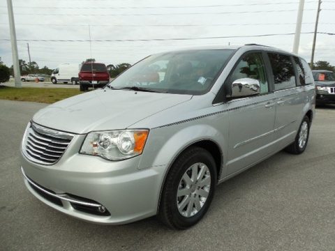Bright Silver Metallic Chrysler Town & Country Touring - L.  Click to enlarge.