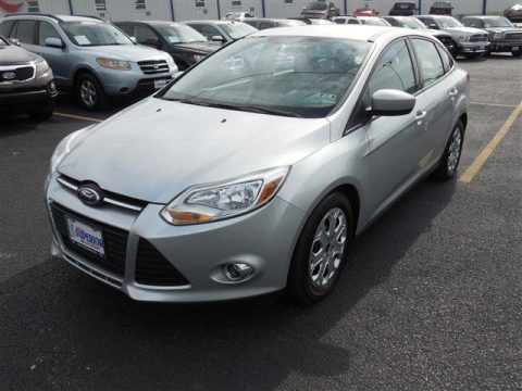 Ingot Silver Metallic Ford Focus SE Sedan.  Click to enlarge.
