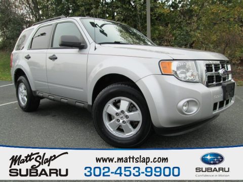Ingot Silver Metallic Ford Escape XLT V6 4WD.  Click to enlarge.