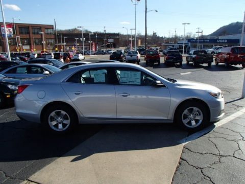 Silver Ice Metallic Chevrolet Malibu LS.  Click to enlarge.