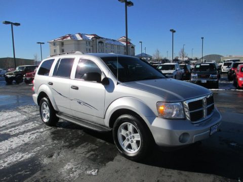 Bright Silver Metallic Dodge Durango SE 4x4.  Click to enlarge.