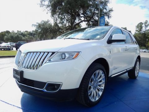 White Platinum Tri-Coat Lincoln MKX AWD.  Click to enlarge.
