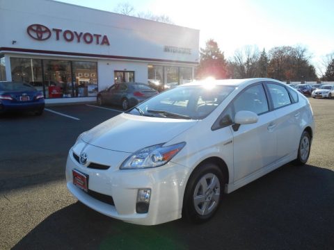 Blizzard White Pearl Toyota Prius Hybrid II.  Click to enlarge.