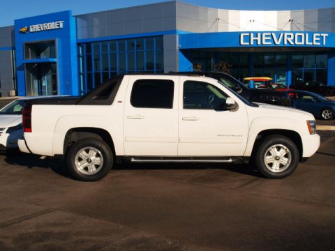 Summit White Chevrolet Avalanche LT 4x4.  Click to enlarge.