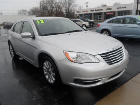 Bright Silver Metallic Chrysler 200 Touring Sedan.  Click to enlarge.