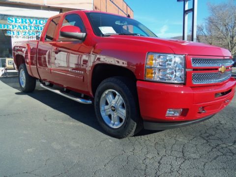 Victory Red Chevrolet Silverado 1500 LT Extended Cab 4x4. Click to enlarge. Victory Red Chevrolet Silverado 1500 LT Extended Cab 4x4. Click to enlarge.