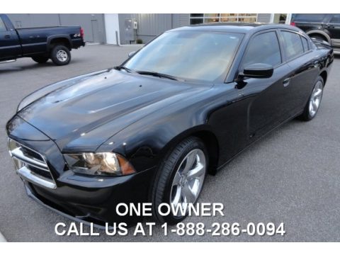 Pitch Black Dodge Charger SXT.  Click to enlarge.