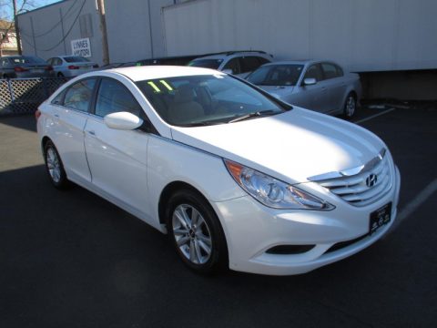 Pearl White Hyundai Sonata GLS.  Click to enlarge.