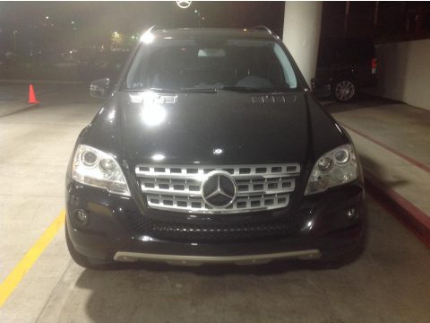 Black Mercedes-Benz ML 350. Click to enlarge. Black Mercedes-Benz ML 350. Click to enlarge.
