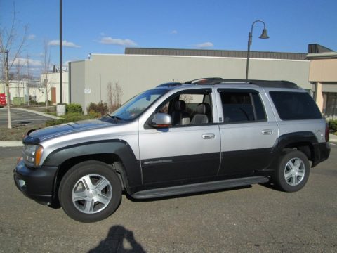 Silverstone Metallic Chevrolet TrailBlazer EXT LS 4x4.  Click to enlarge.