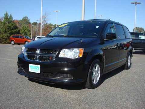 Brilliant Black Crystal Pearl Dodge Grand Caravan SXT.  Click to enlarge.
