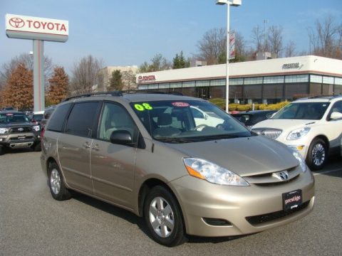 Desert Sand Mica Toyota Sienna LE.  Click to enlarge.