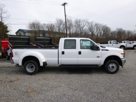 Oxford White Ford F350 Super Duty XL Crew Cab 4x4 Dually.  Click to enlarge.