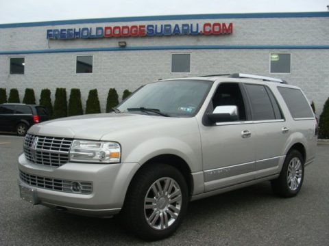 Silver Birch Metallic Lincoln Navigator Ultimate 4x4. Click to enlarge. Silver Birch Metallic Lincoln Navigator Ultimate 4x4. Click to enlarge.