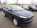 Front 3/4 View of 2014 Jeep Cherokee Latitude 4x4 #4