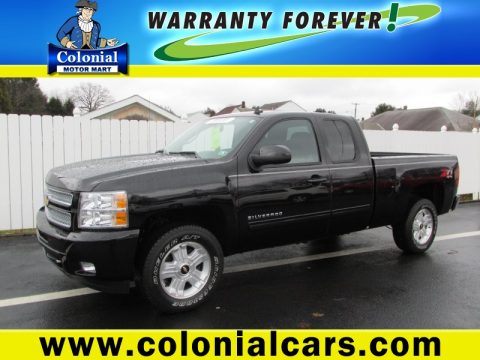 Black Chevrolet Silverado 1500 LT Extended Cab 4x4.  Click to enlarge.