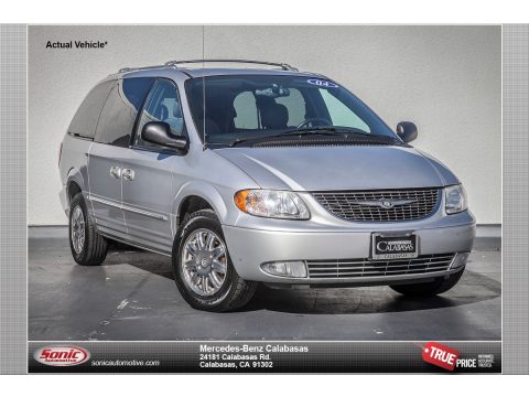 Bright Silver Metallic Chrysler Town & Country Limited.  Click to enlarge.