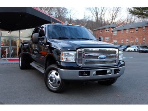 Black Ford F350 Super Duty XLT Crew Cab 4x4 Dually.  Click to enlarge.