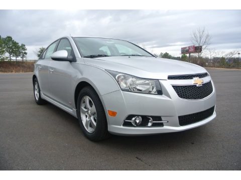 Silver Ice Metallic Chevrolet Cruze LT.  Click to enlarge.