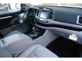 Dashboard of 2014 Toyota Highlander XLE AWD #9