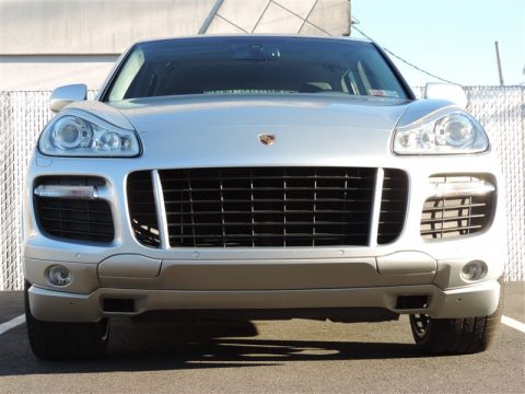 Crystal Silver Metallic Porsche Cayenne GTS.  Click to enlarge.
