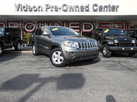 Mineral Gray Metallic Jeep Grand Cherokee Laredo 4x4.  Click to enlarge.