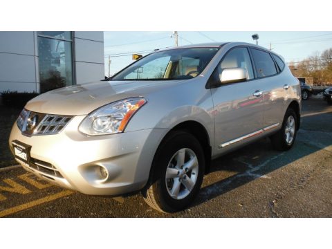 Brilliant Silver Nissan Rogue S Special Edition AWD.  Click to enlarge.