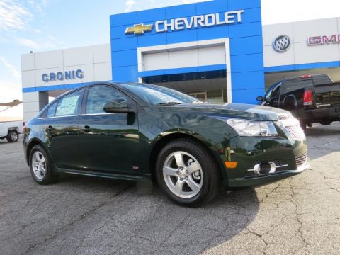 Rainforest Green Metallic Chevrolet Cruze LT.  Click to enlarge.