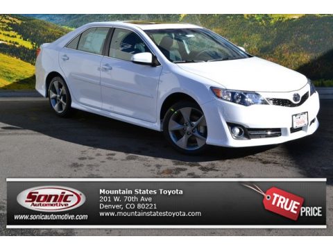 Super White Toyota Camry SE.  Click to enlarge.