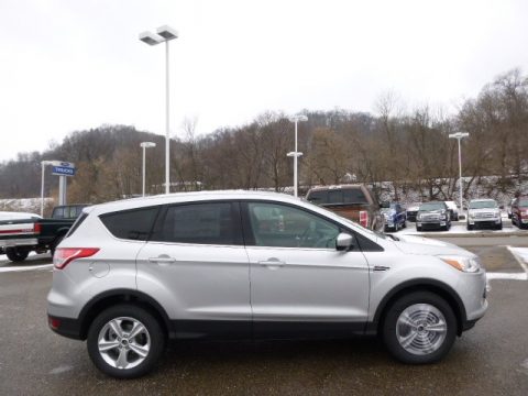 Ingot Silver Ford Escape SE 1.6L EcoBoost 4WD.  Click to enlarge.