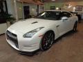 Front 3/4 View of 2014 Nissan GT-R Premium #3