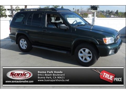 Sherwood Green Pearl Nissan Pathfinder SE.  Click to enlarge.